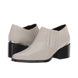 Steve Madden Korral Western Booties in White Snake Print Women’s Size 8 1/2